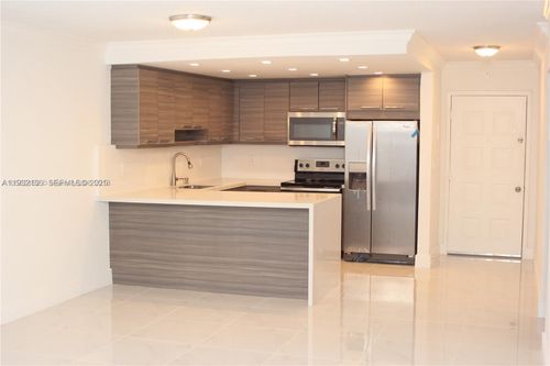 apt-126-6940 Nw 186th St, Hialeah, FL, 33015-3220 | Card Image
