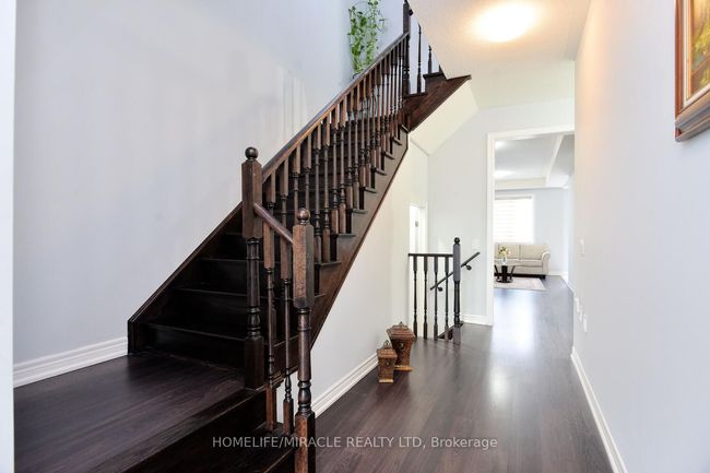 23 Falling Leaf Dr, House attached with 3 bedrooms, 4 bathrooms and 2 parking in Caledon ON | Image 4