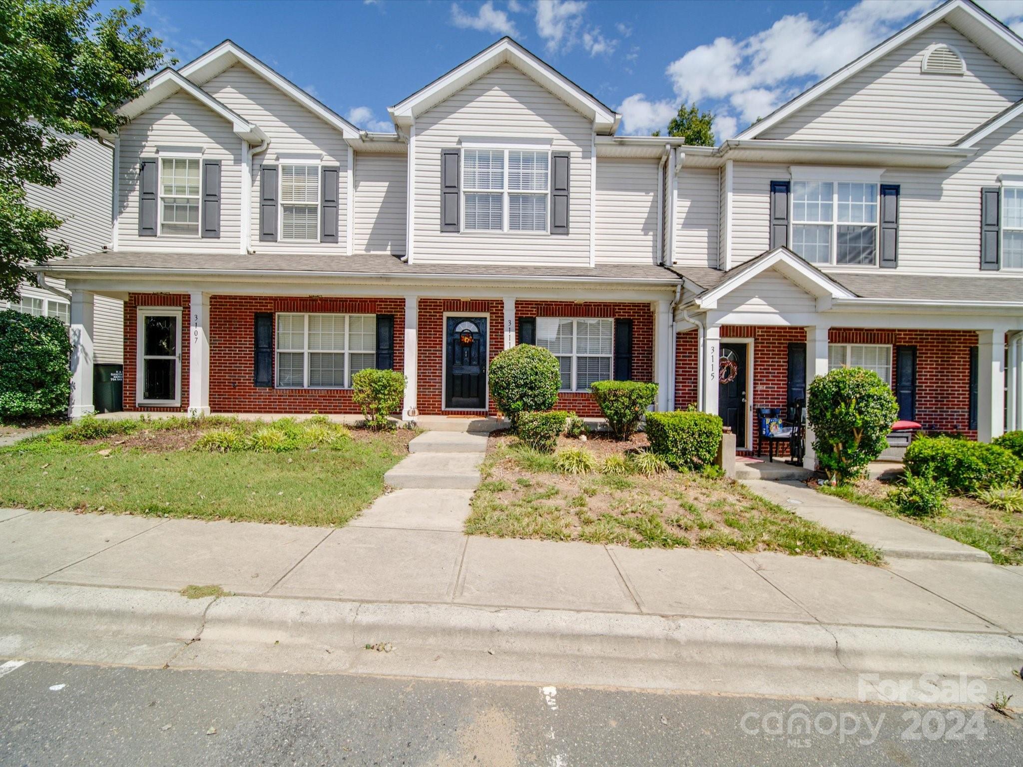 Golden Dale Ln, Charlotte, NC 28262