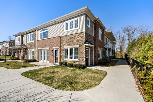 5570 Arbor Chase Dr, Ann Arbor, MI, 48103-3516 | Card Image