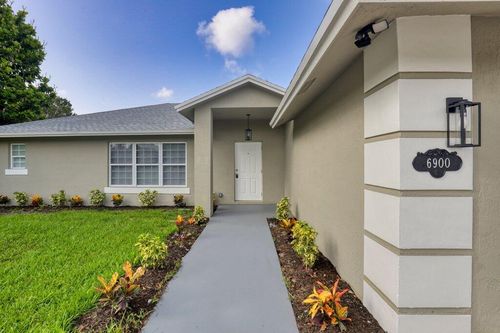 6900 2nd St, Jupiter, FL, 33458-3838 | Card Image