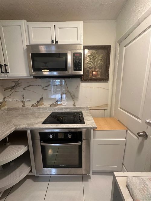 rear-7606 Embassy Blvd, Miramar, FL, 33023-6534 | Card Image