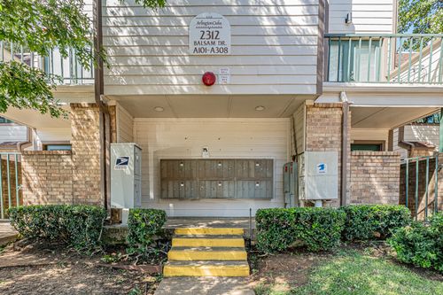 apt-a103-2312 Balsam Dr, Arlington, TX, 76006-5909 | Card Image