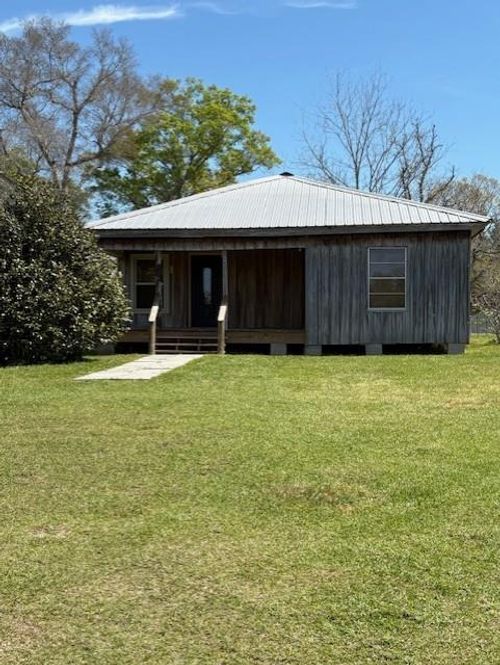 1657 Restertown Rd, Poplarville, MS, 39470-3434 | Card Image