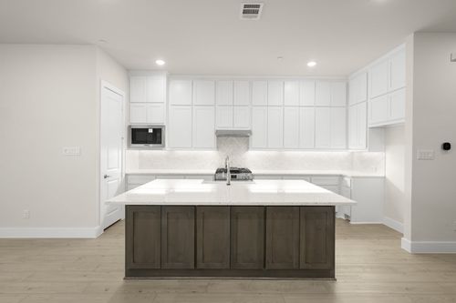 1818 Wittington Pl, Farmers Branch, TX, 75234-1603 | Card Image