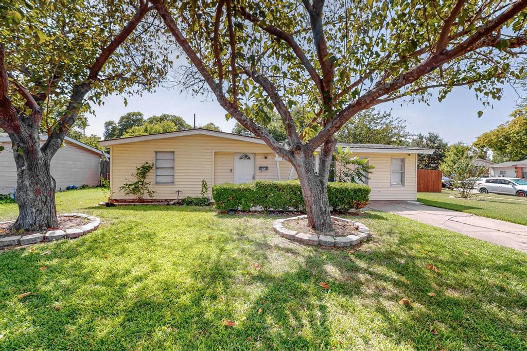 Cumberland Dr, Garland, TX 75041