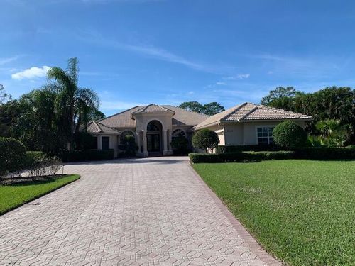 8055 Woodsmuir Dr, Palm Beach Gardens, FL, 33412-1625 | Card Image