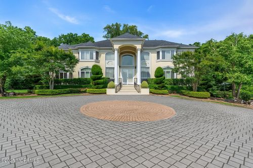 1 Embry Farm Rd, Marlboro, NJ, 07746-1081 | Card Image