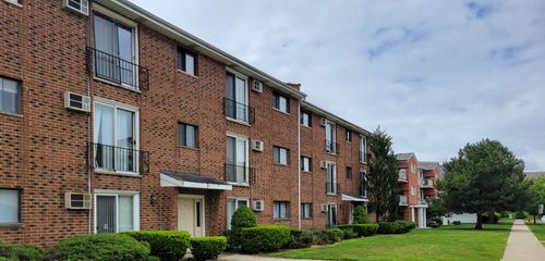 apt-a2-1257 Harding Ave, Des Plaines, IL, 60016-4391 | Card Image