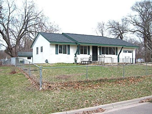 248 Galaxy Dr, Circle Pines, MN, 55014-1643 | Card Image