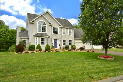55 Hydrangea Ln, Suffield, CT, 06078-2382 | Card Image