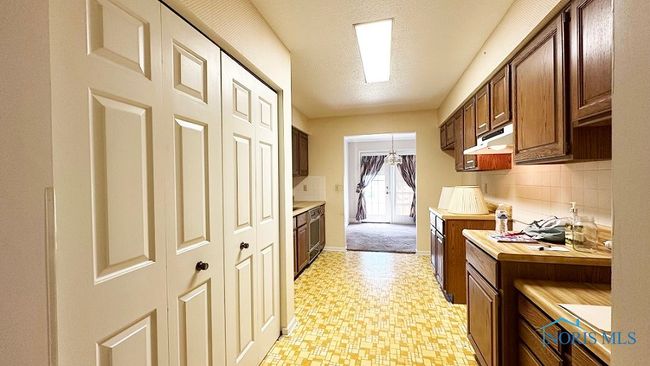 APT-28 - 1401 Van Buren St, Condo with 2 bedrooms, 2 bathrooms and 2 parking in Fostoria OH | Image 4