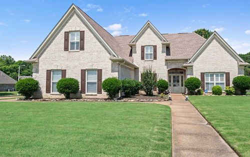 8954 Brunswick Farms Dr, Bartlett, TN, 38002-4397 | Card Image