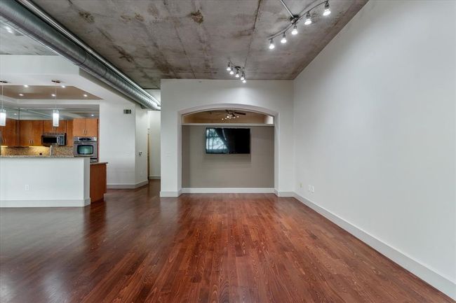 APT-104 - 1901 Post Oak Blvd, Condo with 1 bedrooms, 1 bathrooms and 1 parking in Houston TX | Image 6