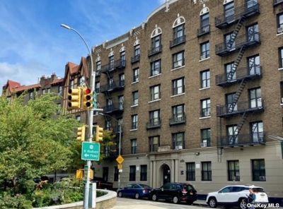 41 - 812 Riverside Drive, Condo with 3 bedrooms, 2 bathrooms and null parking in New York NY | Image 2