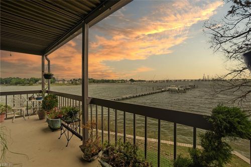 44-4257 Hatton Point Ln, Portsmouth, VA, 23703-4044 | Card Image