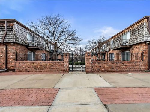 5-4426 Jarboe St, Kansas City, MO, 64111-3532 | Card Image