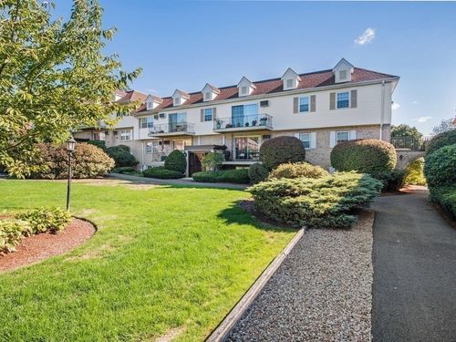 unit-1-18 Williamsburg Ct, Shrewsbury, MA, 01545-3433 | Card Image