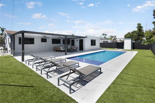 0-4165 W 5th Ln, Hialeah, FL, 33012-3809 | Card Image