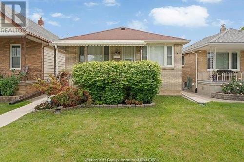 1691 Langlois Ave, Windsor, ON, N8X4M4 | Card Image