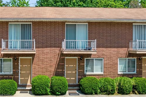 apt-c-2139 Glenmount Ave, Coventry Township, OH, 44319-1247 | Card Image