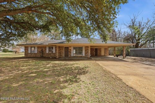 258 Twin Lakes Dr, Canton, MS, 39046-9254 | Card Image