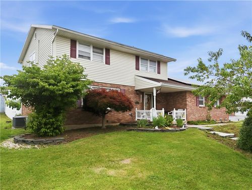 3303 Barklay Rd, Whitehall, PA, 18052-3536 | Card Image