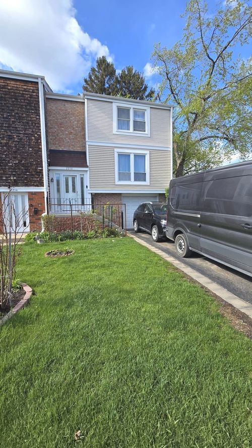 2210 Clifton Pl, Hoffman Estates, IL, 60169-2407 | Card Image