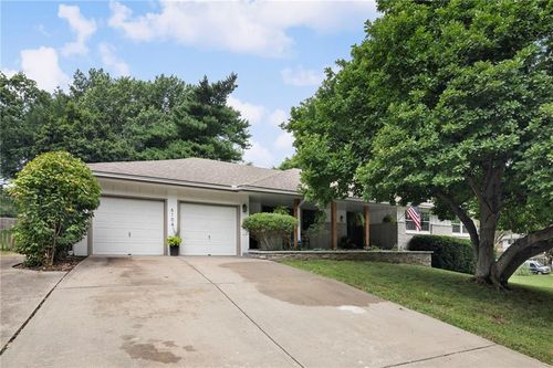 6104 Nw Karen Road, Kansas City, MO, 64151 | Card Image