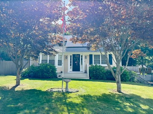 123 Fawcett Ln, Hyannis, MA, 02601-2422 | Card Image