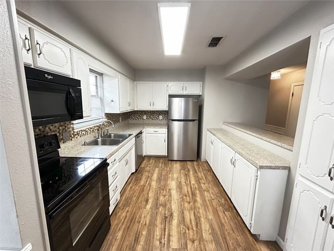 1728 Red Oak Cir, House other with 3 bedrooms, 2 bathrooms and null parking in Sulphur Springs TX | Image 4