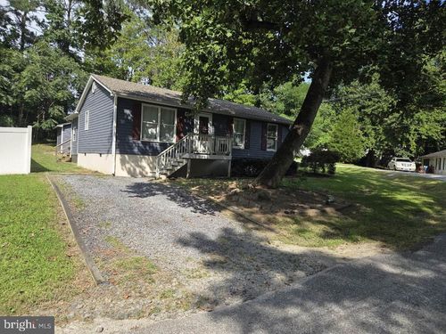 301 Cayuse Cir, LUSBY, MD, 20657-4156 | Card Image