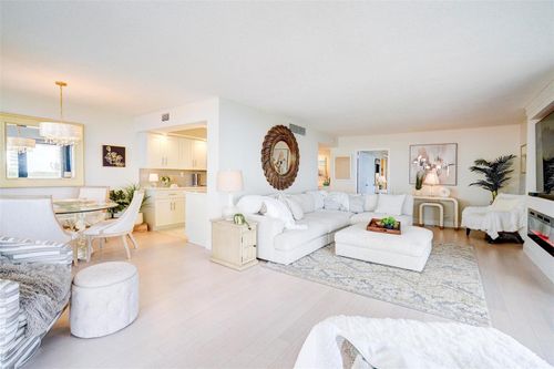 b2a-5480 N Ocean Dr, Riviera Beach, FL, 33404-2517 | Card Image