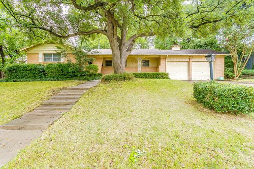 3551 Cromart Ct S, Fort Worth, TX, 76133-1324 | Card Image