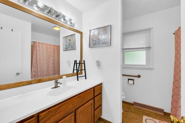 4 Cherry Ln, House other with 3 bedrooms, 2 bathrooms and 2 parking in Villa Grove IL | Image 11