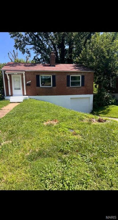 1965 Park Ln, Jennings, MO, 63136-3731 | Card Image