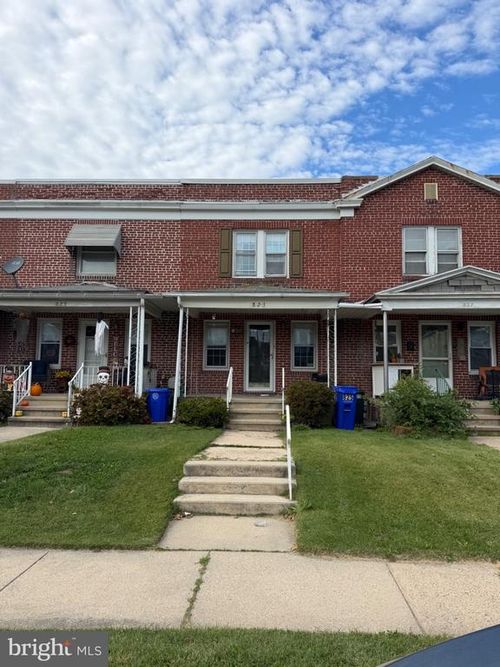 825 Delta Ave, READING, PA, 19605-3014 | Card Image