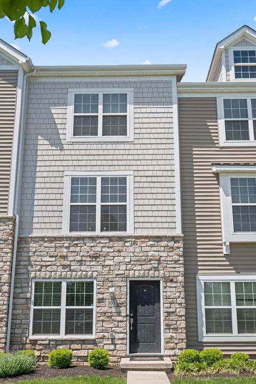 305 Laurel Creek St, Pickerington, OH, 43147-7840 | Card Image