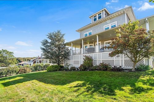 28 Western Ave, Hull, MA, 02045-1102 | Card Image