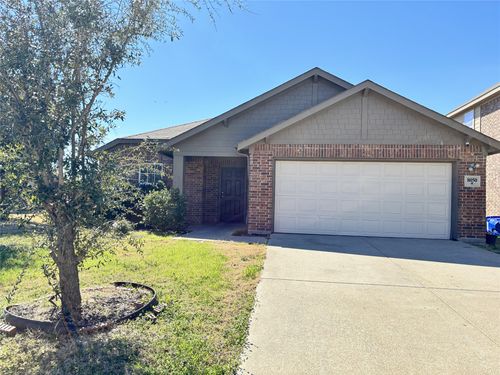 8050 Privet St, Forney, TX, 75126-0025 | Card Image