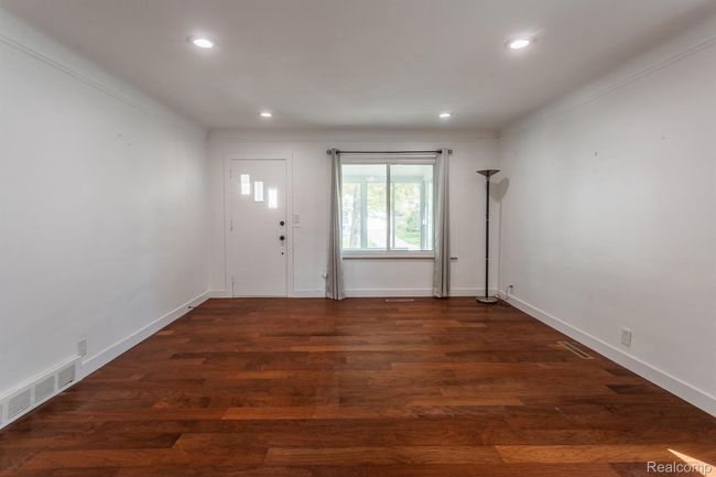 1904 Academy St, House other with 2 bedrooms, 2 bathrooms and null parking in Ferndale MI | Image 9
