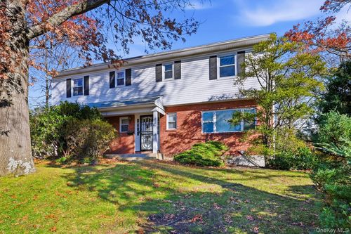 1 Hillcrest Rd, Port Washington, NY, 11050-3010 | Card Image