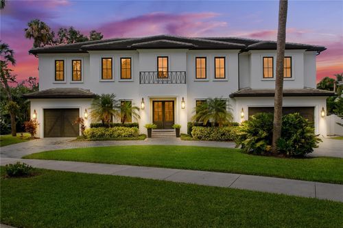 4511 W Swann Ave, Tampa, FL, 33609-3721 | Card Image