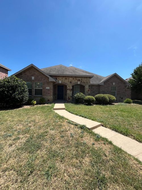2210 Marvin Dr, Lancaster, TX, 75134-5404 | Card Image