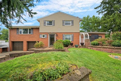403 Fieldstone Dr, Monroeville, PA, 15146-1125 | Card Image