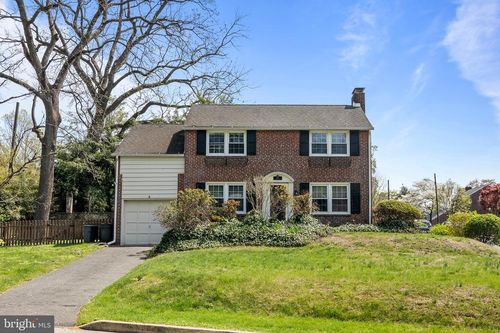 827 Dover Rd, WYNNEWOOD, PA, 19096-4051 | Card Image