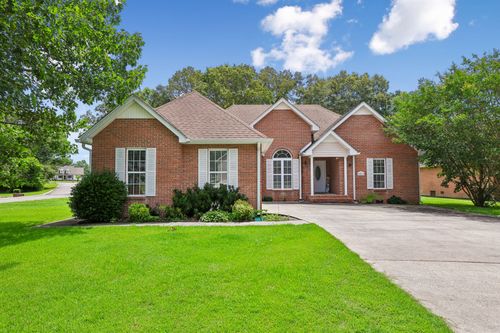 201 Jennings Cir, Tullahoma, TN, 37388-8858 | Card Image