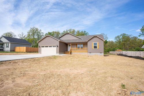 970 Creekstone Point Dr, Fort Payne, AL, 35967-0010 | Card Image