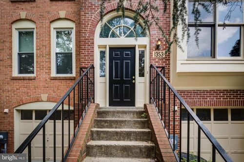 1353 Templeton Pl, ROCKVILLE, MD, 20852-1432 | Card Image