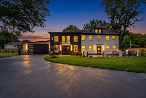 3000 N Dixieland Rd, Rogers, AR, 72756-6809 | Card Image